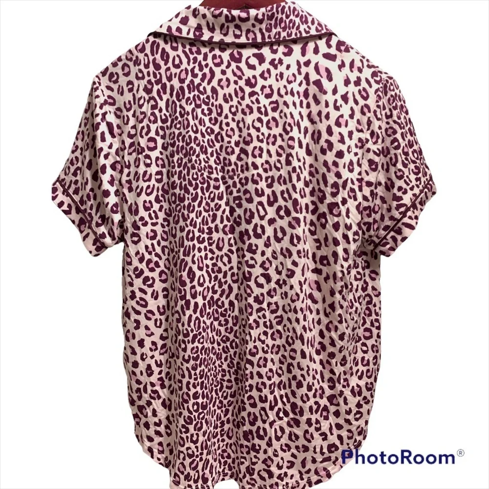 Kate Spade Pajama Top Size small, Animal print , punk and maroon